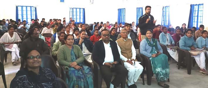 महावीर अम्बेष गुरू काॅलेज में संगोष्ठीः मानव जीवन में अहिंसा का महत्व