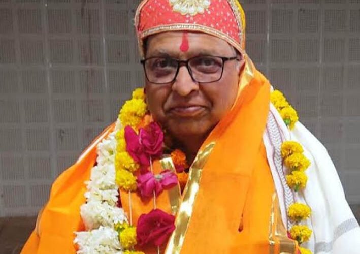 सहायक प्रशासनिक अधिकारी बुनकर की सेवानिवृत्ति पर विदाई