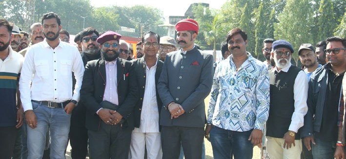 लक्ष्यराज सिंह मेवाड़ ने बॉल खेलकर किया सात दिवसीय राजपूत प्रीमीयर लीग का आगाज