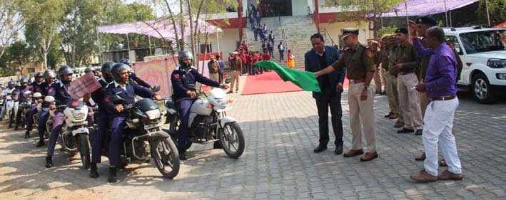 सड़क सुरक्षा जन जागरूकता कार्यक्रम