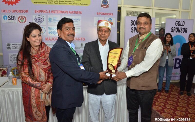 सर्वश्रेष्ठ स्टॉल के रूप राष्ट्रीय डेयरी विकास बोर्ड व नीरजा मोदी स्कूल हुए पुरूस्कृत