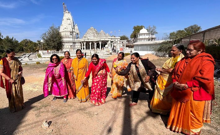 महिला समाज सोसायटी ने खेला सितोलिया