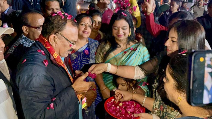 तेलंगाना हाऊस आवंटन निरस्त होने पर क्षेत्रीय लोगों ने किया विधानसभा अध्यक्ष का अभिनन्दन