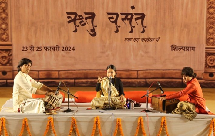 रोंकिनी के सुरों और आरती के कथक ने बांधा समां