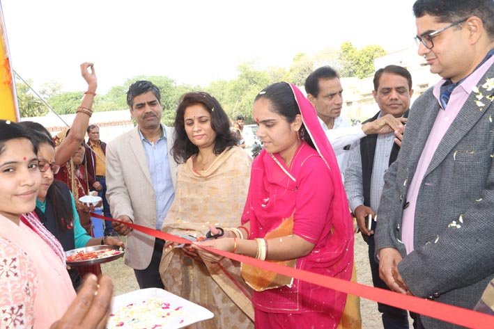 महिला सशक्तिकरण का माध्यम है अमृता हाट-श्रीमती ममता कुंवर पंवार