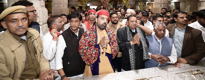 डॉ. लक्ष्यराज सिंह ने सांवलिया सेठ के किये दर्शन