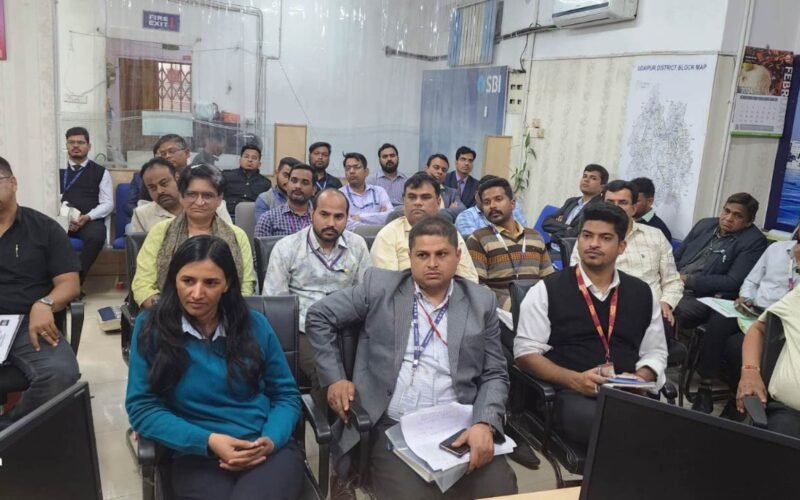 मतदाता जागरूकता अभियान में बैंकों के सहयोग के लिए हुई चर्चा