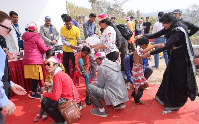 कोटड़ा में नारायण सेवा सहायता शिविर