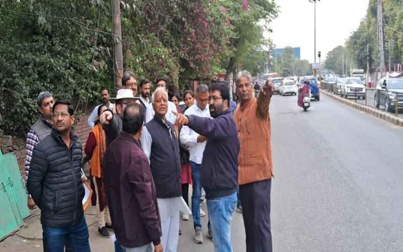 दुर्गा नर्सरी चौराहे को किया जाएगा चौड़ा