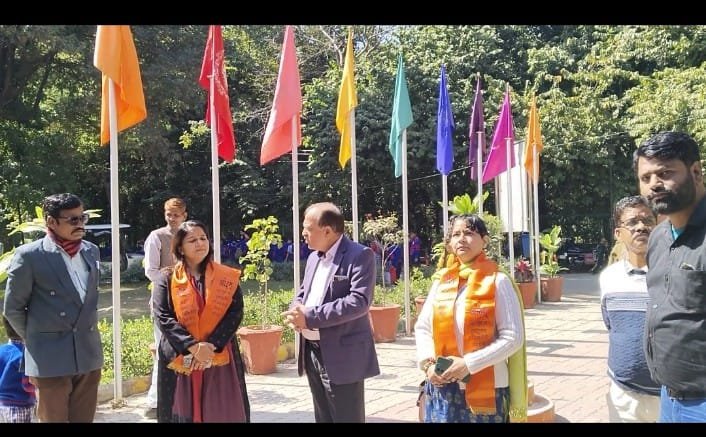 प्रमुख शासन सचिव ने किया जगदीश मंदिर, बर्ड पार्क का दौरा