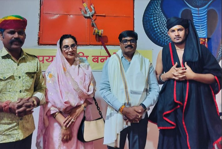 21 दिवसीय बाबा भैरवनाथ खड़ग महायज्ञ की पूर्णाहुति महाप्रसादी एवं भजन संध्या शनिवार को