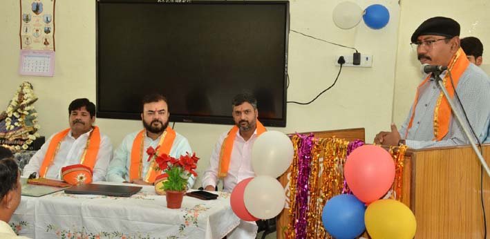 रोटरी एलीट ने विद्यालय में कंप्यूटर लैब के लिए दिये पांच लाख के उपकरण