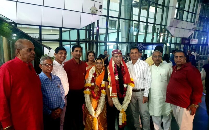 हपावत का जैन रत्न अवार्ड से सम्मानित होने के बाद पहली बार उदयपुर पधारनें पर किया भव्य स्वागत