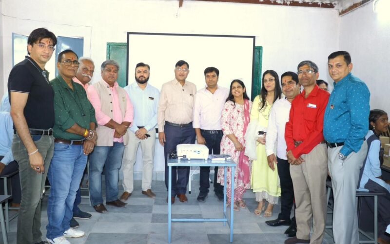 सात लाख की लागत से रोटरी एलीट ने राजकीय विद्यालय को बनाया हैप्पी स्कूल