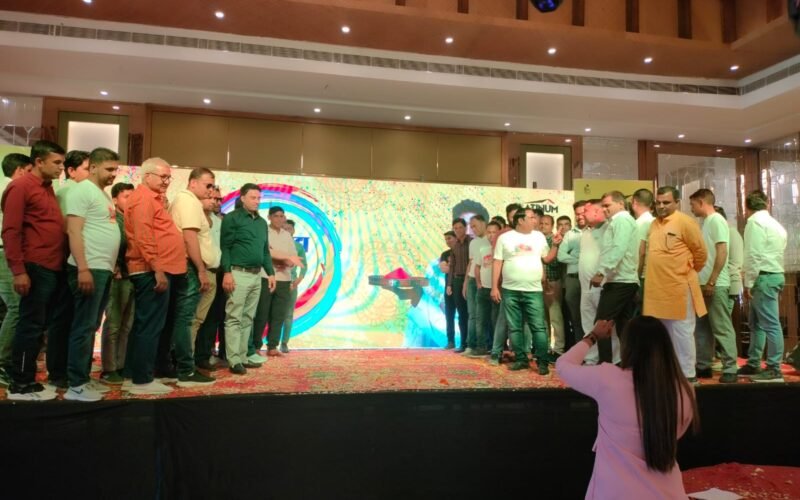 प्लेटीनम हैवी ड्यूटी सीमेंट का होली स्नेह मिलन समारोह सम्पन्न