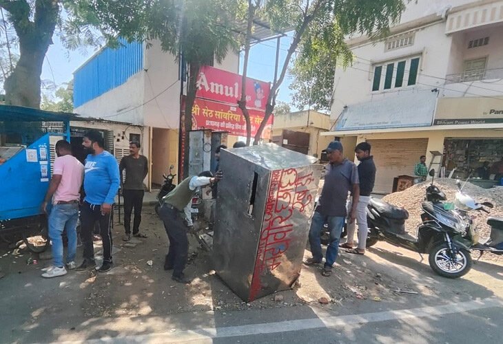 निगम की अतिक्रमण हटाने की कार्रवाई जारी