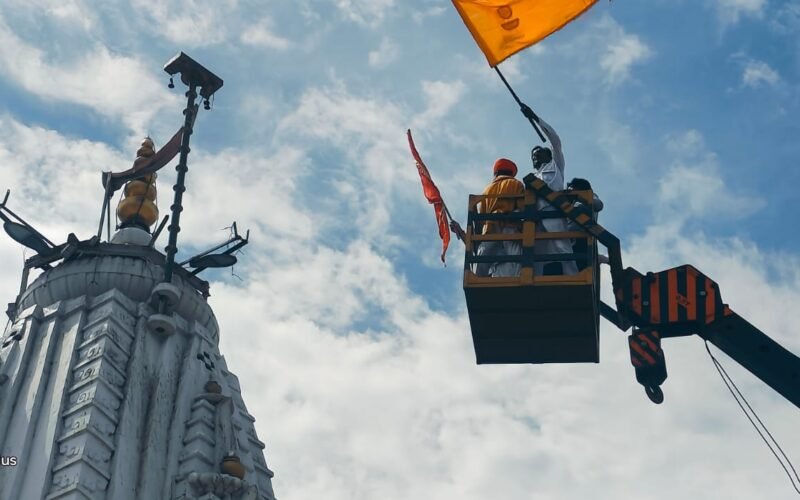 फतहनगर आवरीमाता मंदिर के पाटोत्सव पर किया ध्वज परिवर्तन