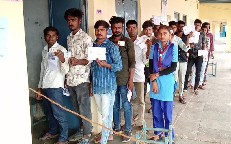 प्रतापगढ़: जिले में सायं 5 बजे तक हुआ 66.12 प्रतिशत मतदान