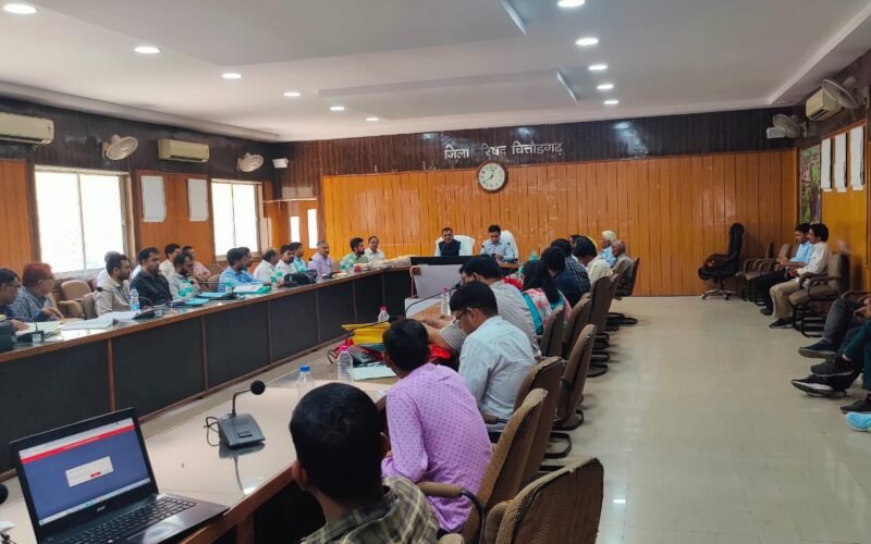 चित्तौड़गढ़ : व्यय पर्यवेक्षकों ने किया अभ्यर्थी व्यय रजिस्टरों का तृतीय निरीक्षण 