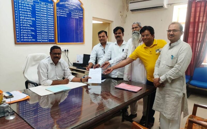 राजस्थान शिक्षक संघ(अंबेडकर)के प्रतिनिधि मंडल ने प्रारंभिक एवं माध्यमिक शिक्षा के अतिरिक्त निदेशक से की भेंट,सौंपा ज्ञापन