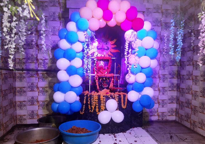 शनि जयन्ती पर फतहनगर के शनि मंदिर पर किए विधि आयोजन,दिनभर रही चहल पहल