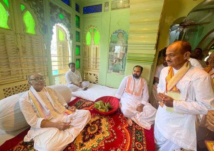 राजसमंद : तिलकायत श्री एवं श्री विशाल बावा ने श्रीजी प्रभु को कराया जेष्ठाभिषेक स्नान