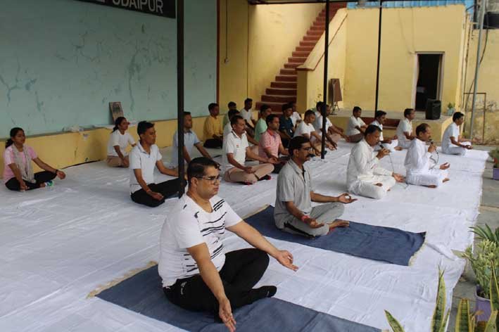 विभिन्न कार्यालयों-संस्थाओं में उत्साह के साथ मनाया योग दिवस
