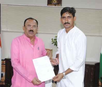 सांसद बनने के बाद राजकुमार रोत ने विधानसभा अध्यक्ष को विधायक पद से दिया इस्तीफा 