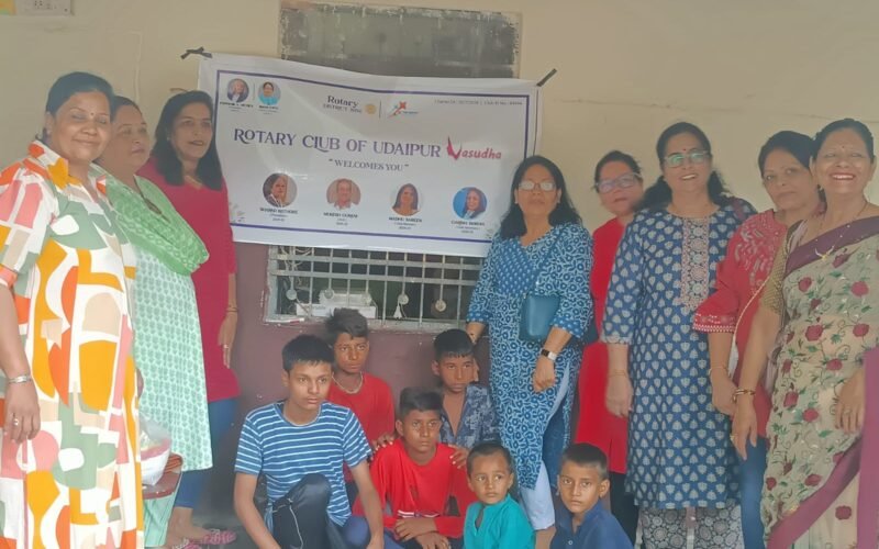 रोटरी वसुधा ने मूक-बधिर आवासीय विद्यालय में खाद्य सामग्री वितरण की