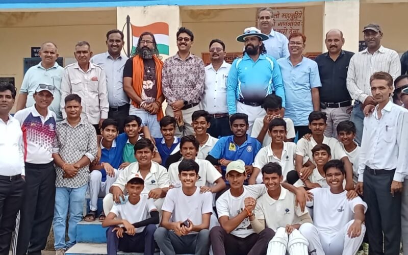 ब्लॉक स्तरीय क्रिकेट प्रतियोगिता में स्वामी विवेकानंद मॉडल स्कूल मावली एवं राजकीय उच्च माध्यमिक विद्यालय मावली जंक्शन विजेता