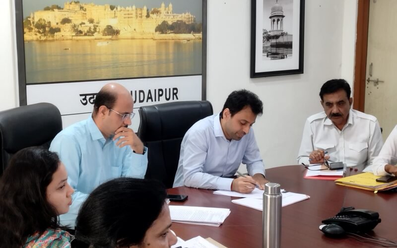 “लंबित प्रकरणों का समय पर हो निसतारणः जिला कलक्टर पोसवाल
