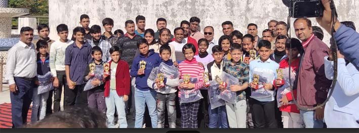 तैराकों का सम्मान समारोह संपन्न