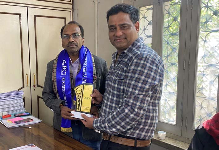 मुकेश माधवानी ने सांसद मन्नालाल रावत से की मुलाकात