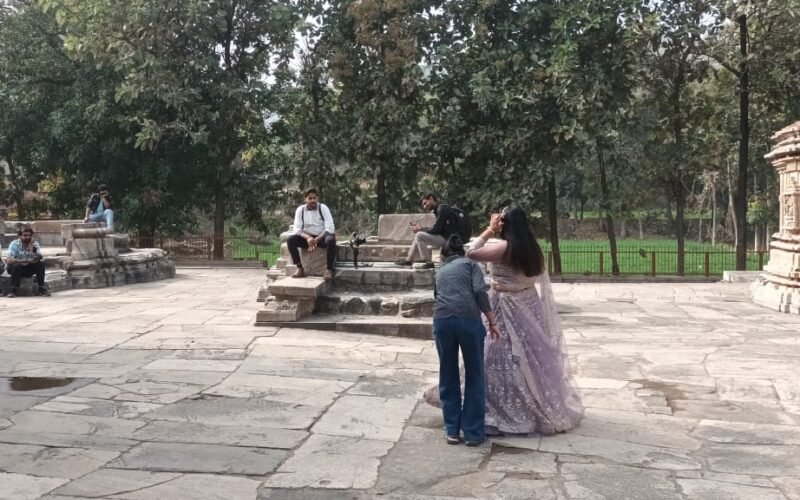 नागदा मंदिरों में प्री-वेडिंग शूट पर नियंत्रण के लिए होटल एसोसिएशन उदयपुर, बीसीआई टूरिज्म और मेवाड़ क्षत्रिय महासभा संस्थान ने उठाई आवाज