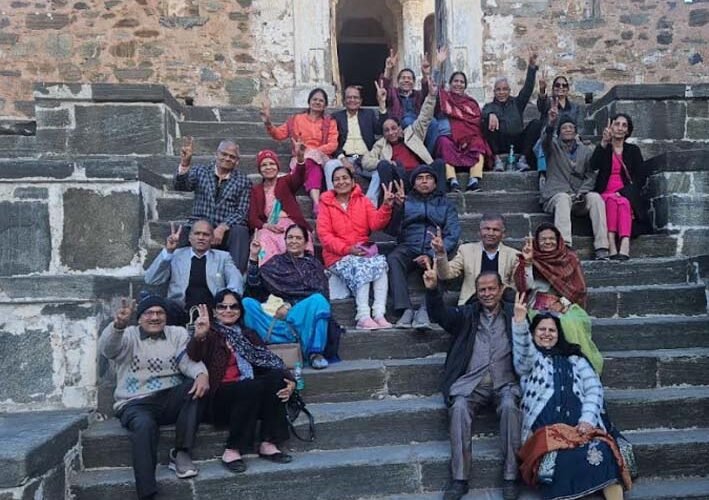  एमबी कॉलेज के एल्युमिनी छात्रों के स्वर्णजयन्ती पर पुरानें छात्रों ने मिल कर यादें ताजा की