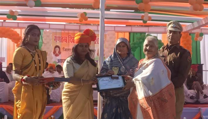 साहित्यकार डॉ. विमला भंडारी का सम्मान