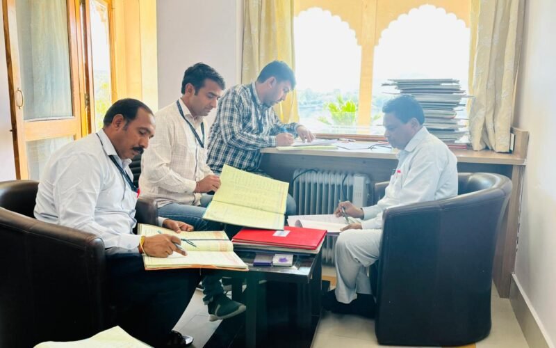 राज्य स्तरीय निरीक्षण दल ने संभाग व जिला स्तरीय विभिन्न विभागों व कार्यालयों का किया निरीक्षण