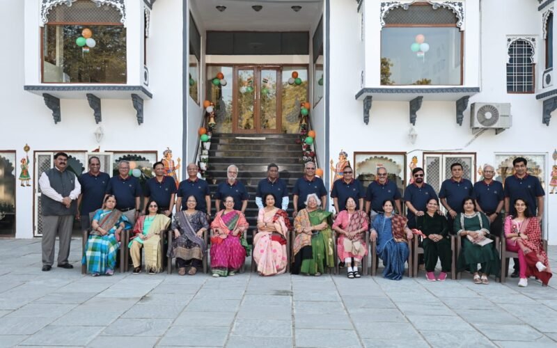 बरसों पुराने साथी फिर से मिले