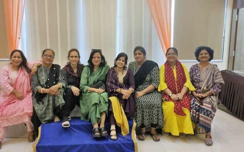 मेलोडी क्वीन कार्यक्रम के लिए महिलाओं में अपार उत्साह
