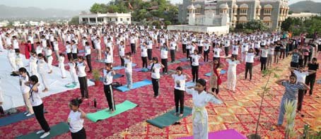 योग की जागरूकता के लिए 100 शहरों में उदयपुर भी हुआ शामिल