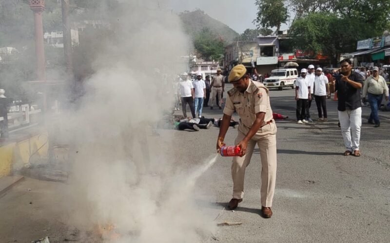 डूंगरपुर में ‘मिसाइल अटैक’ की मॉक ड्रिल: 12 मिनट में पूरा प्रशासन सक्रिय, 20 से ज्यादा ‘घायल’
