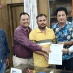 शराब व्यवसाई एवं उसके भाई को रात भर अनाधिकृत तरीके से थाने में रख कर थर्ड डिग्री टॉर्चर करने वाले पुलिस कर्मियों के खिलाफ कलाल समाज का प्रदर्शन