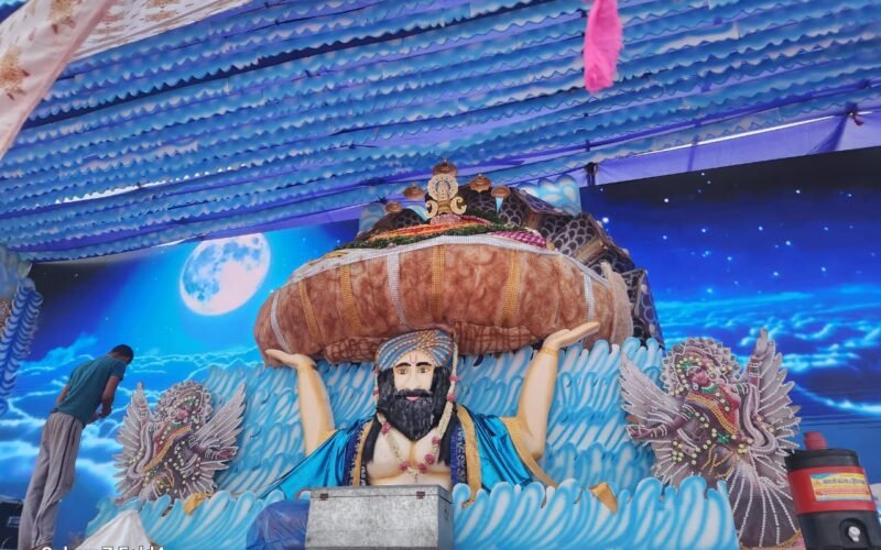 बाबा ऐसा मंतर मार दे, मेरे हो जाए वारे न्यारे, जी रहे हैं कन्हैंया हम तुम्हारे लिए