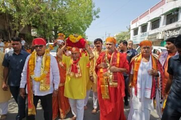 कलश यात्रा के साथ भागवत कथा का शुभारंभ l
