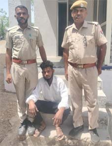 स्थाई वारंटी गिरफ्तार