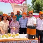 गुरु अर्जन देव के शहीदी दिवस पर छबील सेवा लगायी