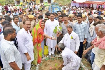 राजसमंद : जल संसाधन मंत्री रावत और विधायक श्रीमती माहेश्वरी के हाथों मिली कई सौगातें
