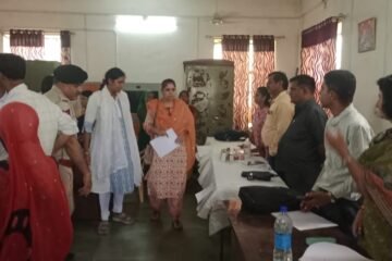 ग्राम पंचायत मुख्यालयों पर हुए शिविर, आमजन को हाथों हाथ मिली राहत