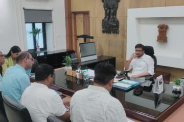 मौसमी बीमारियों से प्रति आमजन को जागरूक करने चलाया जाए जन अभियान – जिला कलक्टर