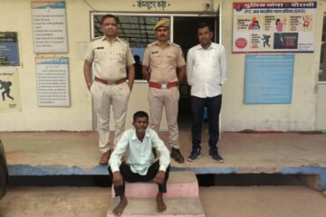 पत्नी की हत्या के बाद खून धोकर मिटाए सबूत, शराबी पति गिरफ्तार